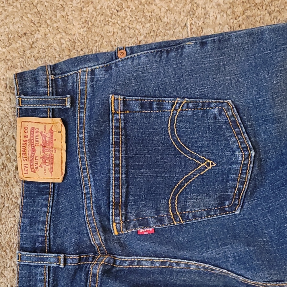 Levi's 550 size 4S